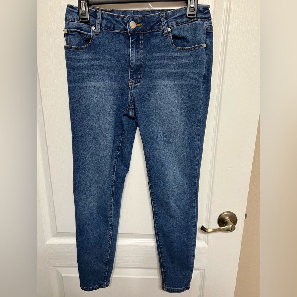 Tahari Women's Dark Blue Skinny Jeans